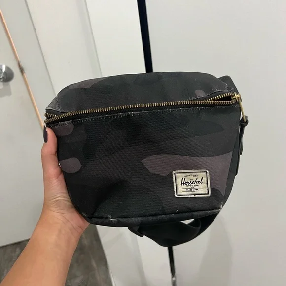 Herschel Supply Company Black Camo Hip Pack - Picture 2 of 5